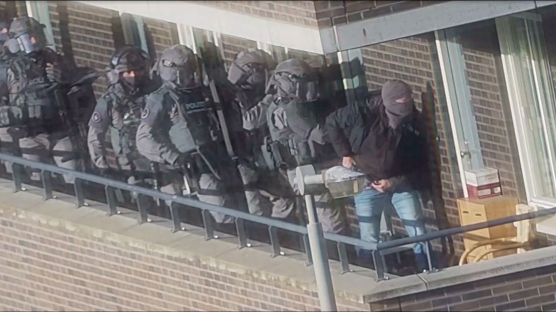 Beelden van de politie-inval op 27 september.