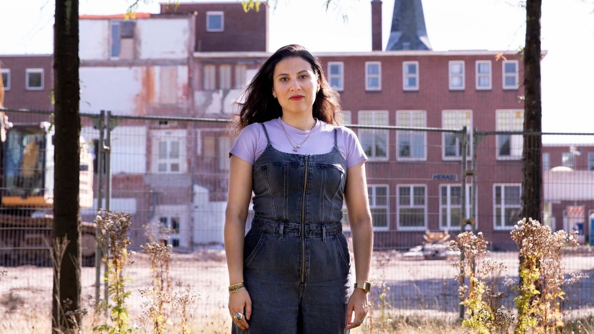 Nieuwe luisterwandeling Tom Tieman gaat door Winschoten: 'Bij elke plek hoort een verhaal'