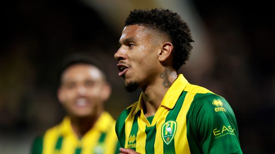 Veertien clubs hopen dat ADO Den Haag en Willem II komende vrijdag winnen Home