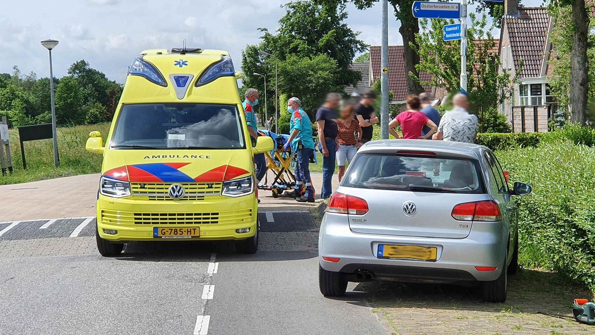 Wielrenner gewond bij botsing in Nieuw-Balinge