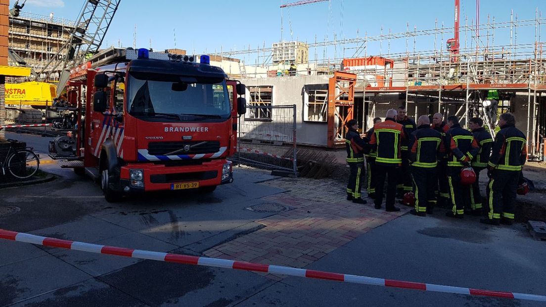 De bouwplaats aan de Langezijde waar Haiko Steenhuis het leven liet