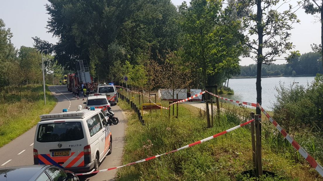 Man overleden in recreatieplas, geen sprake van misdrijf.