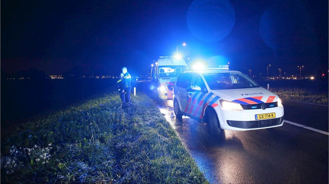 Auto in de sloot bij eenzijdig ongeluk A35 bij Wierden
