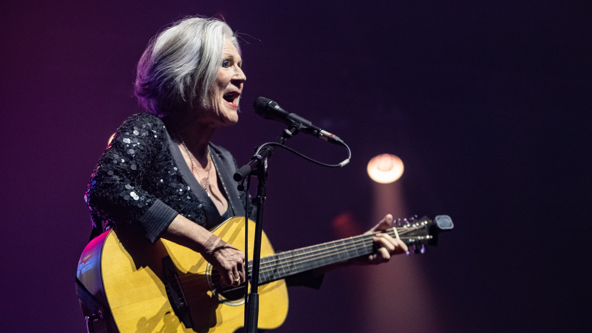 Uitverkocht slotconcert voor Lenny Kuhr, daarna vertrekt ze naar Israël