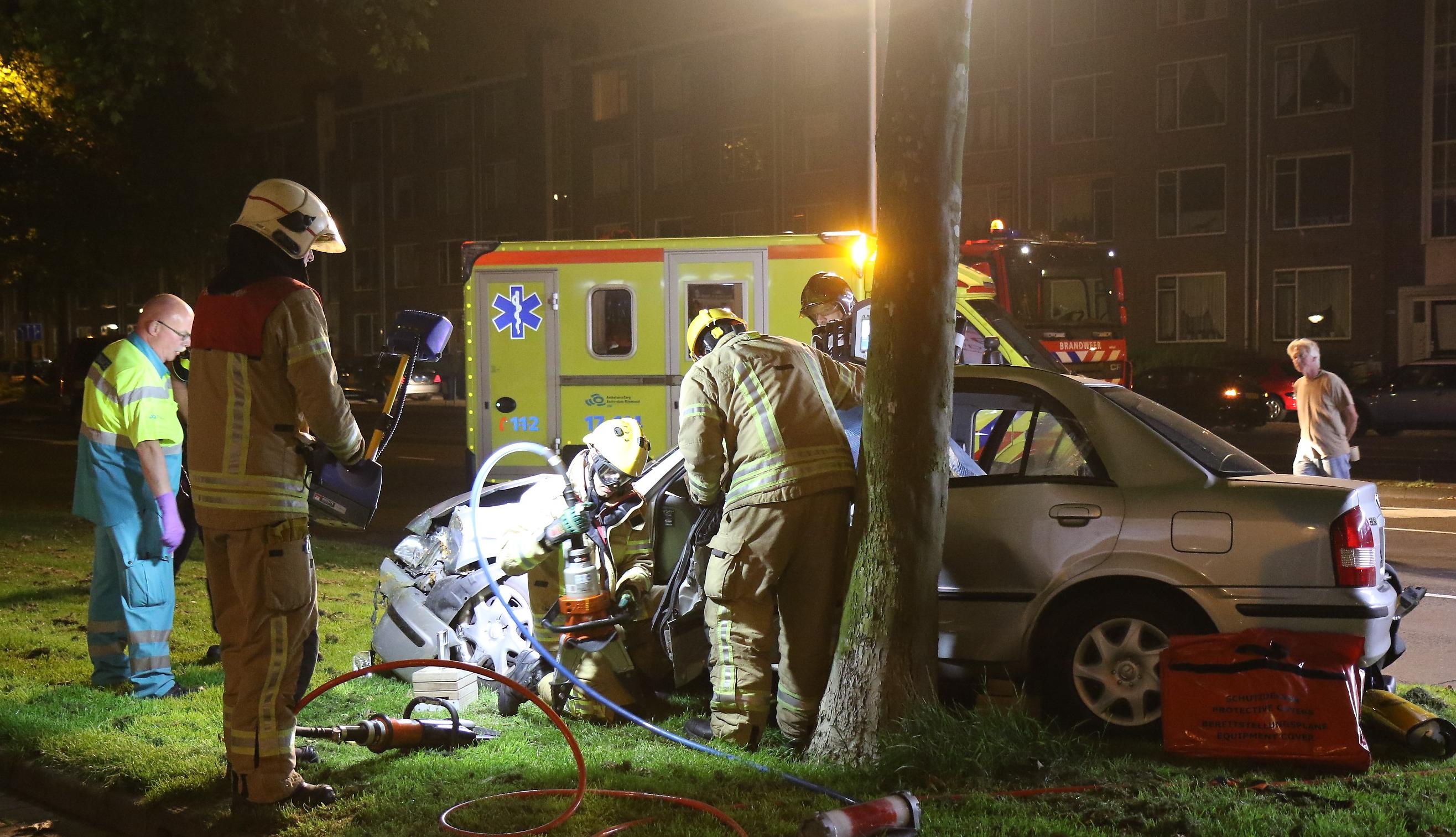 Automobiliste Gewond Door Verkeersongeval Vlaardingen - Rijnmond