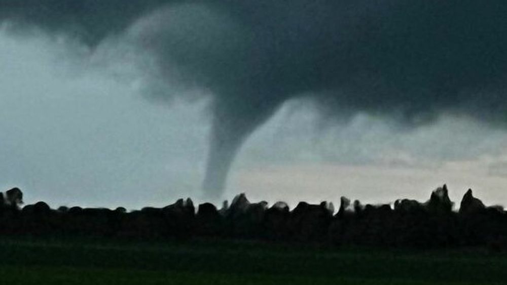 Tornado gezien boven zuidwesten van Friesland: "Kon ontstaan door een supercel" - Omrop Fryslân
