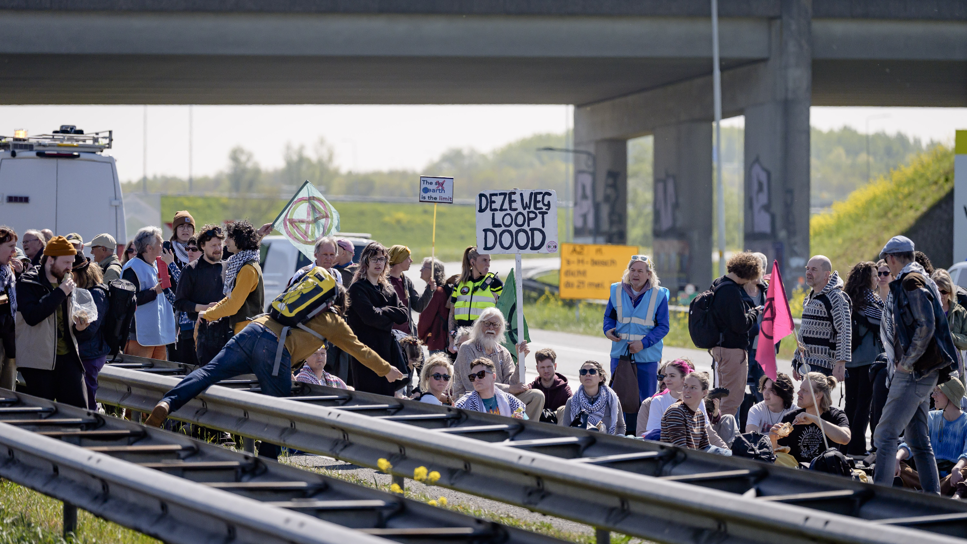 Mannen uit Utrecht en IJsselstein nog vast voor blokkade A12