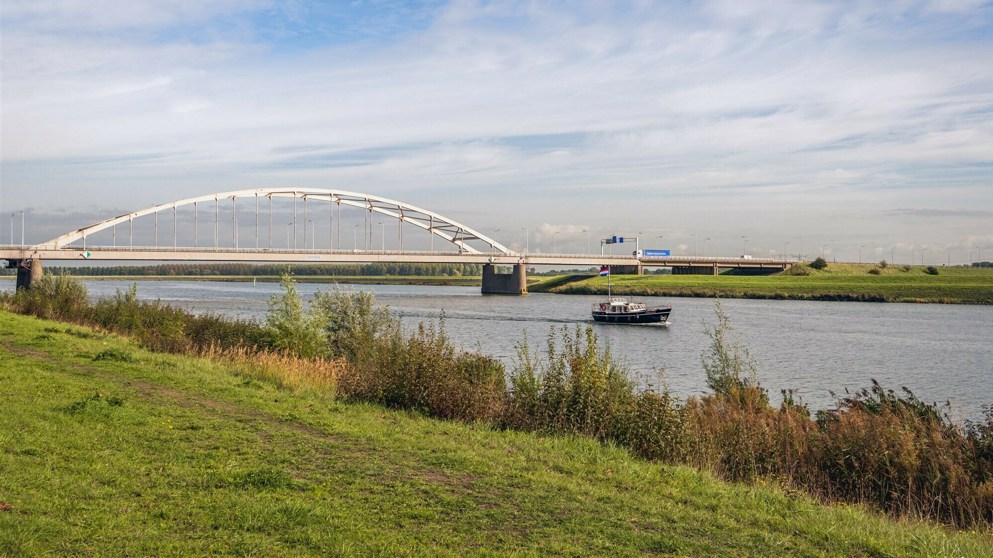 Tholensebrug Vijf Nachten Afgesloten Vanwege Spoedreparatie - Omroep ...