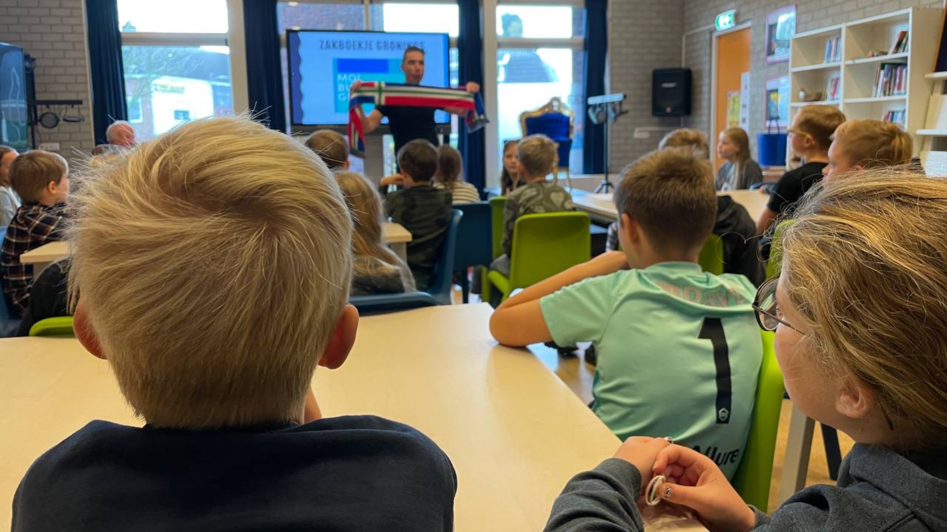 Schoolkinderen. Kinderen in De Klas Stock Afbeelding - Image of