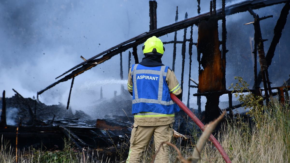 Stacaravan in brand op camping Poortvliet