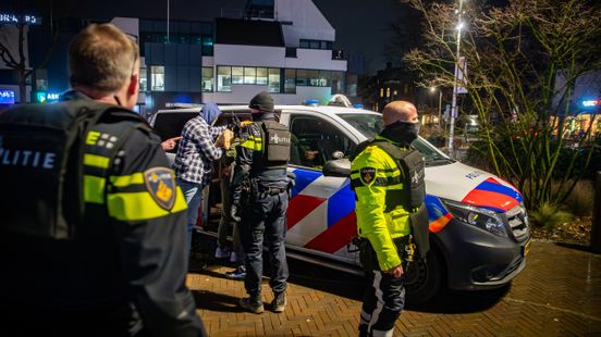 Zo beleefden reizigers op station Zwolle de aanhouding van gewapende ...