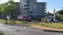 Botsing tussen auto en trein op de van Schaikweg in Emmen