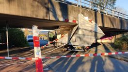 112-nieuws zaterdag 19 november: Vrachtwagentje rijdt zich klem • Vrouw uit water gehaald • Kantine Lewenborg ontruimd