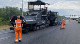 Monsterklus A50 extra zwaar door hitte: 'We moeten nog 14 kilometer asfalteren'