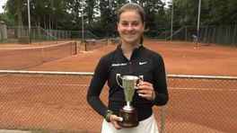 Rose (16) wint Wimbledon met dubbelpartner die ze niet kende