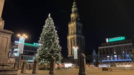 Lichtjes in kerstboom Grote Markt ontstoken: 'Het is natuurlijk een fantastische boom'