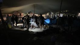 Gemeente ontruimt tentenkamp voor poorten van azc Ter Apel: ‘Dit is niet uit te leggen’