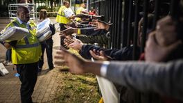 Opnieuw slapen ruim honderd asielzoekers buiten in Ter Apel, Rode Kruis deelt slaapzakken uit