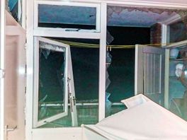 112-nieuws: Vuurwerk vernielt gevel en balkon flatwoning | Huis in Krimpen voor derde keer beschoten