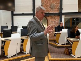 Oud-burgemeester Ivo Opstelten: 'Snel werk maken van woningbouw in polder Rijnenburg'
