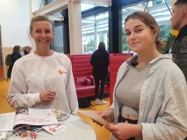 Stoptober-camper helpt studenten Landstede Zwolle stoppen met roken