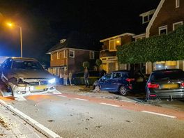 Opnieuw crasht auto op Oliemolensingel Enschede, buurt wil maatregelen
