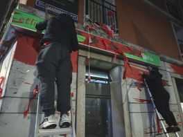 Boze bewoners Schilderswijk halen eigen Marokkaanse WK-versiering weg: 'Klaar met de relschoppers'