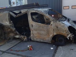 De schade is groot na brand in Lekkerkerk: 'Het is een oorlogsgebied'
