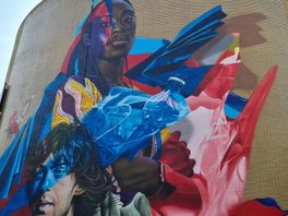 'Superhelden' Boyan Slat en Satta Sheriff op nieuwe muurschildering Omniversum