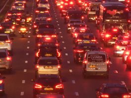 Verkeer in Midden-Nederland loopt vast door groot ongeluk bij Utrecht, A27 afgesloten