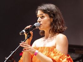 Heerenveense zangeres Katie Koss voor duizenden euro's aan apparatuur kwijt