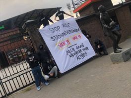 'Leugenaar, huichelaar, NSB’er', Go Ahead Eagles verbijsterd over spandoeken bij stadion