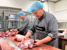 Zelfslachtende slager wordt zeldzaam: "In Diepenheim halen we de dieren allemaal uit de buurt"