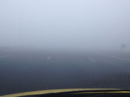 Drukke ochtendspits vanwege dichte mist in grootste deel van het land