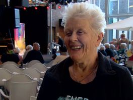 Yvonne (71) uit Terneuzen doet mee aan het ouderensongfestival: 'Zingen houdt mij jong'