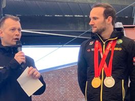 Olympisch schaatskampioen Thomas Krol gehuldigd in De Scheg: "Hier basis gelegd voor mijn succes"