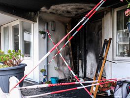 Paniek op galerij na brand en explosie in flat: 'Ze was haar dochter kwijt'