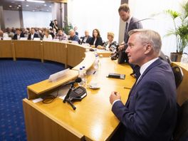 Kijk terug | Extra raadsvergadering met staatssecretaris over verplicht azc Albergen