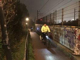 Fietsers willen snelle aanpak gevaarlijke Utrechtse Demkabrug: 'Ik bel m'n vriend als ik eroverheen fiets'