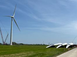 Súdwest-Fryslân en Wetterskip willen vier windmolens Nij Hiddum-Houw kopen