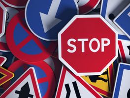 Straffeloos 'gevonden' verkeers- en straatnaamborden terugbrengen kan nu in Kampen