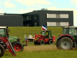 Boerenprotesten van start, dertig tractoren bij Westerscheldetunnel