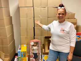 Verrassing voor Sint Jolanda na oproep: zeven pallets met cadeautjes voor minderbedeelde kinderen