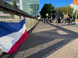 Gemeente verwijdert 300 omgekeerde Nederlandse vlaggen van straat