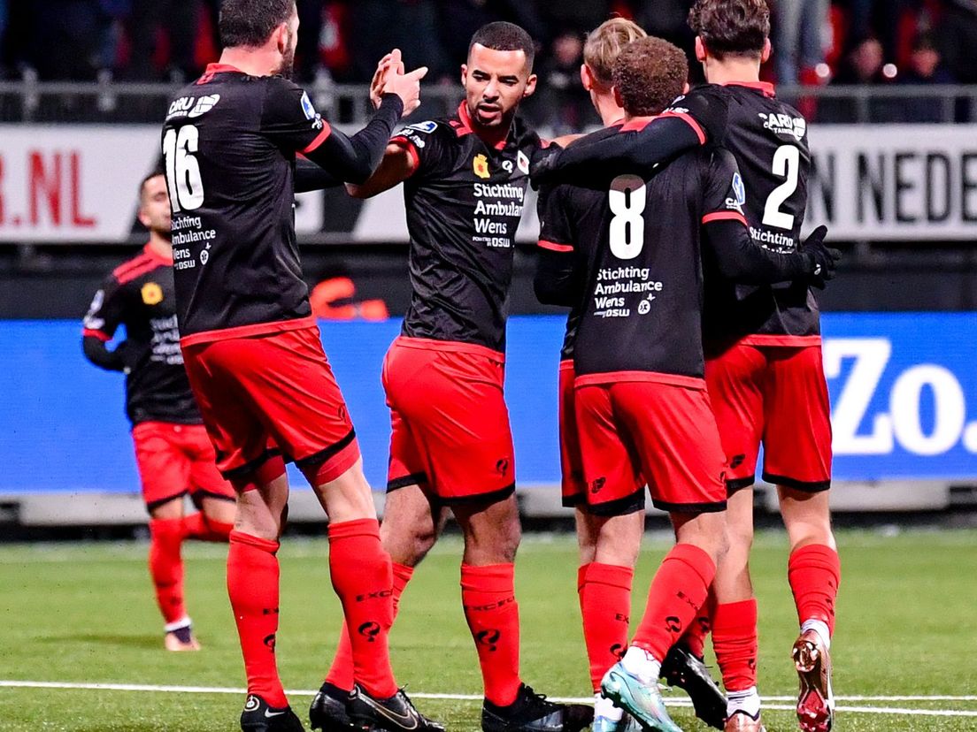 Excelsior viert feest na de 1-0 tegen FC Volendam