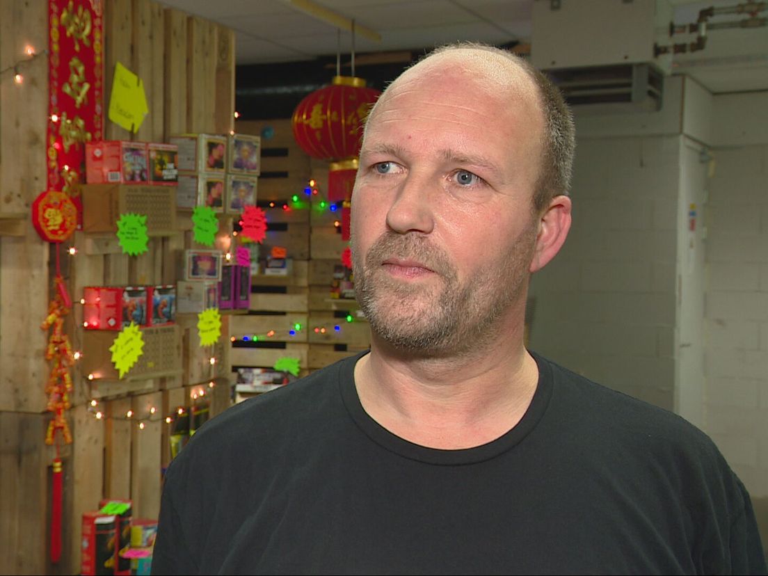 "Het was voor ons de mooiste tijd van het jaar": fjoerwurkferkeapers sitte yn in spagaat