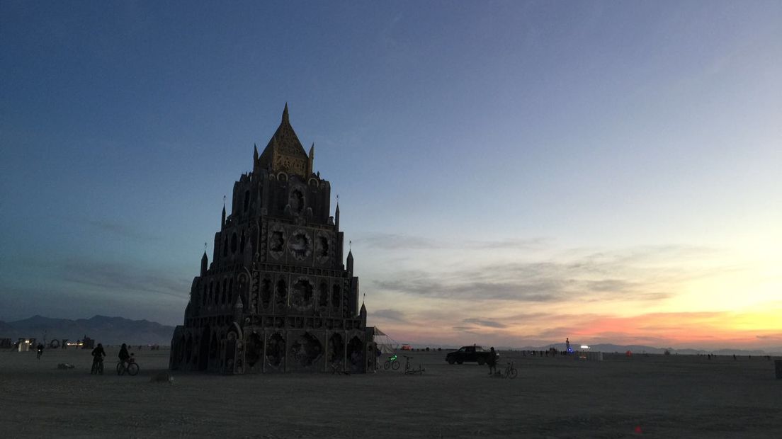 Op een terrein in Kootwijk wordt deze zomer voor het eerst de Nederlandse editie van Burning Man gehouden. Officieel verklapt de organisatie vlak van te voren waar de locatie is maar uit een vergunningaanvraag bij de gemeente Barneveld blijkt dat het gaat om een terrein in Kootwijk.