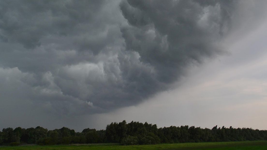 Foto's noodweer in Overijssel