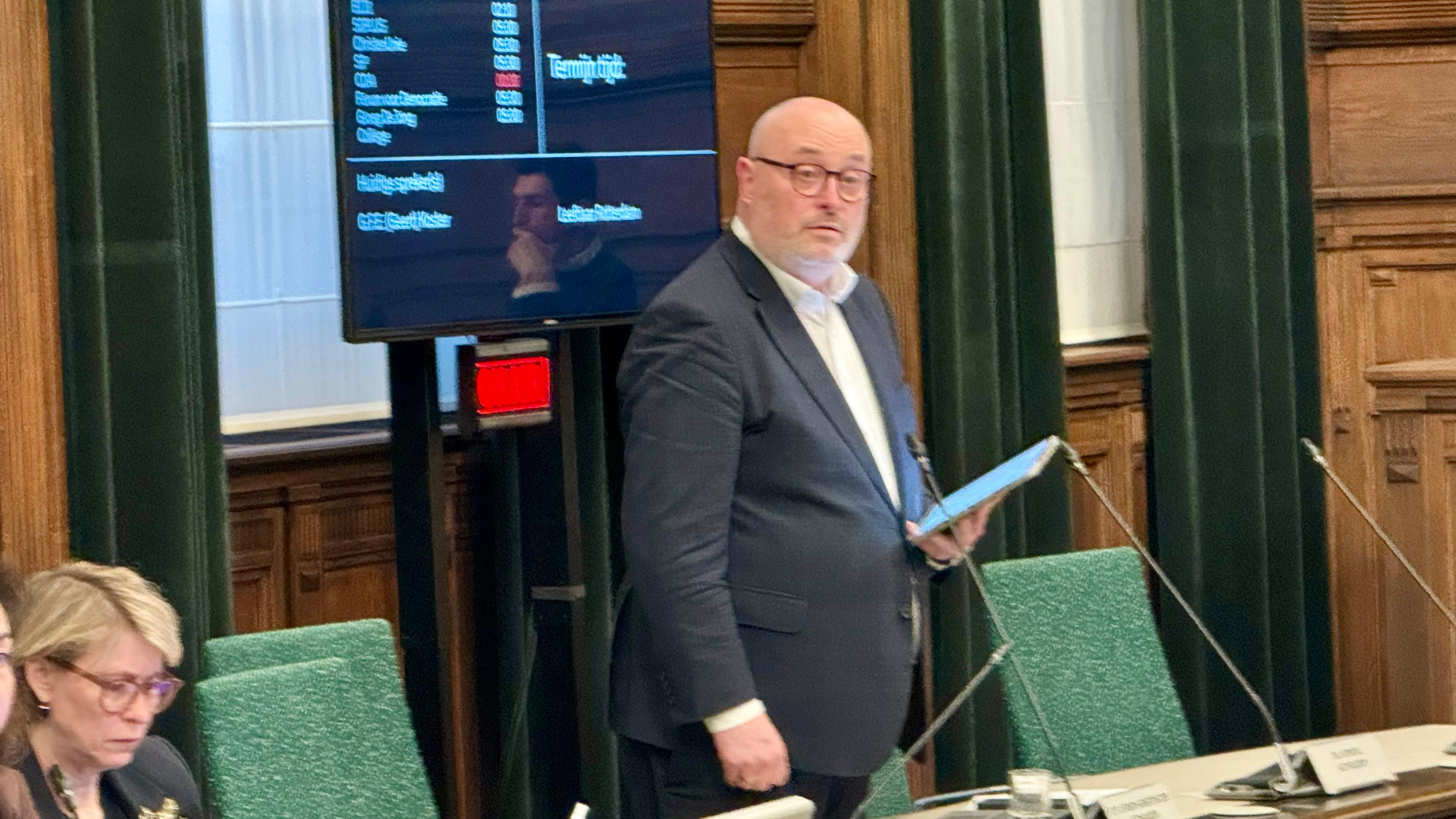 VVD wethouder Lansink hakt knoop door en start met werkzaamheden Ambachtsplein