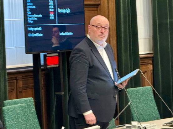 VVD wethouder Lansink hakt knoop door en start met werkzaamheden Ambachtsplein